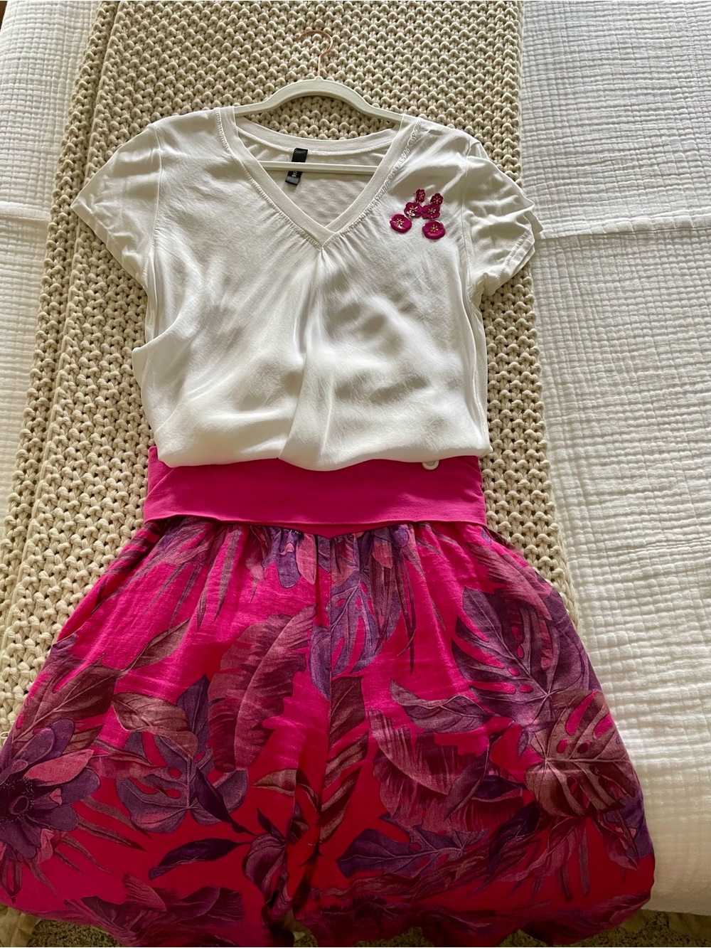 Women's Fuchsia Wide-Leg Floral Pants
